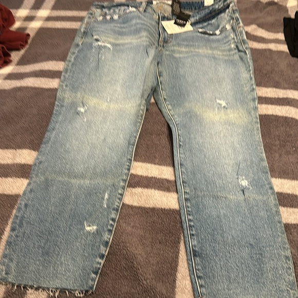 Torrid NWT High Rise Straight Distressed Crop Jeans Size 14 NEW 🎁 - Picture 4 of 7